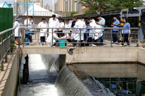 洛陽生態(tài)環(huán)境監(jiān)測中心深入一線，助力污水處理廠提升環(huán)保監(jiān)測能力